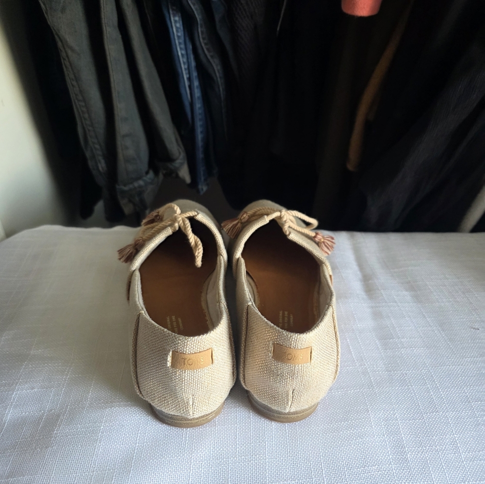 Toms Beige Canvas Loafers - Picture 5 of 7